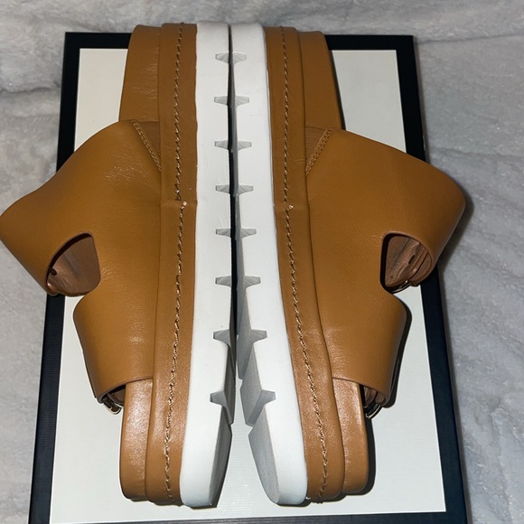 NWT J/SLIDES BAHA Tan Leather Sandal - Picture 10 of 14